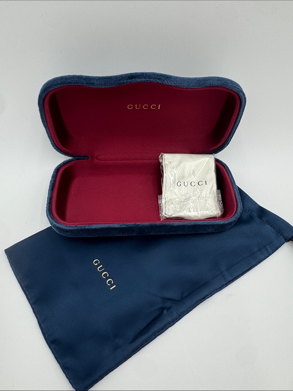 Gucci Black and Gold Rectangular Glasses - Picture 7 of 7